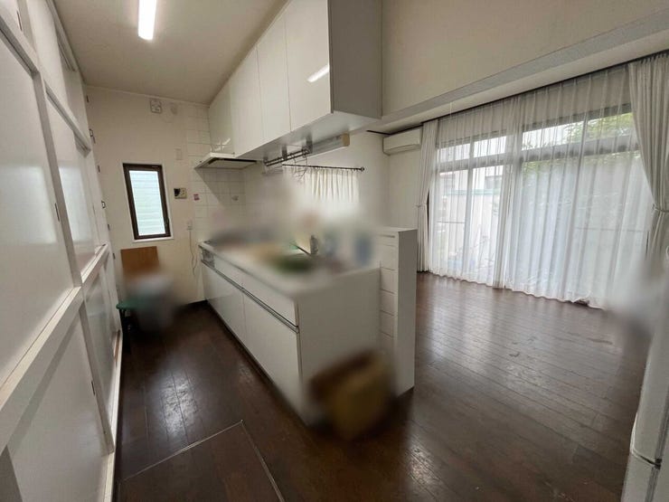 家族との会話を楽しみながらお料理ができる、使い勝手の良いキッチンです。