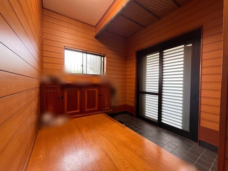 玄関から各居室へ移動しやすい、使い勝手に配慮された動線です。