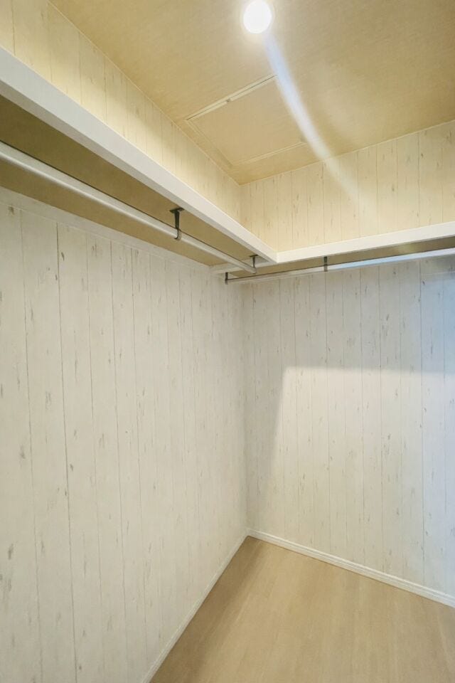 嬉しいWIC★
お持物の多い方も安心です♪
※家具消しの修正を行っております。