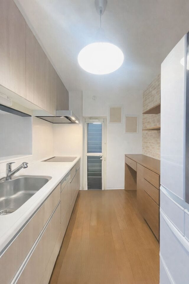 食器洗浄乾燥機のついたシステムキッチン☆
※家具消しの修正を行っております。