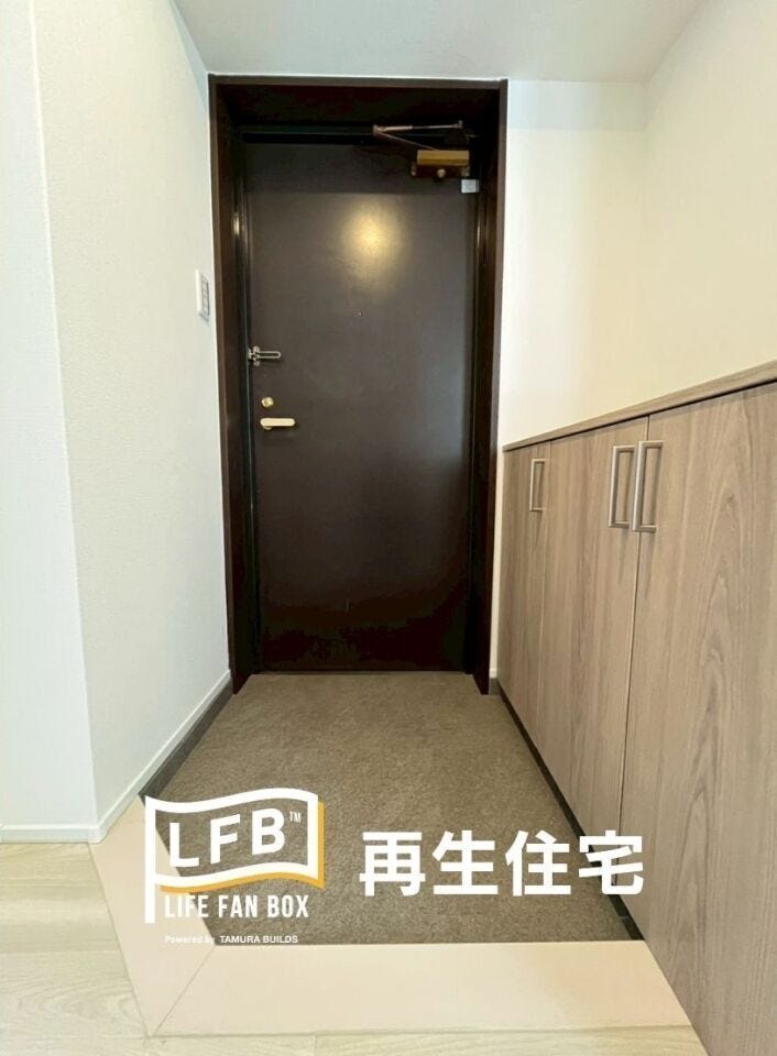 玄関には大容量のシューズボックスを完備。家族全員の靴をしっかり収納し、玄関を常に美しく保てます。