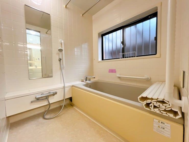 1日の疲れを癒してくれる浴室です。