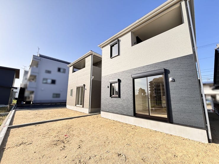 陽当たりの良い庭付き!家庭菜園やガーデニング、バーベキューなど様々な使い方が可能です♪