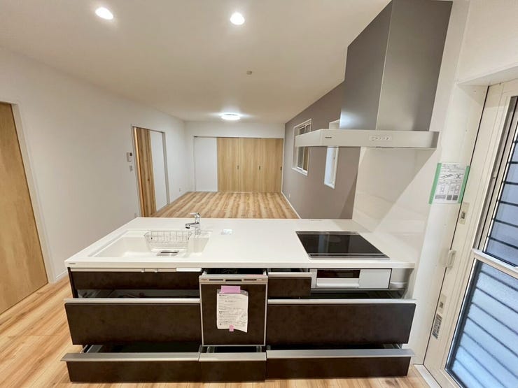 キッチンには食器洗浄乾燥機付きです♪