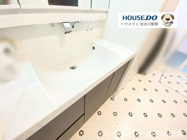 シャワー付洗面台です♪