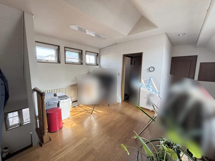 室内(2026年2月)撮影
◎現地案内予約受付中!◎
広々とした2階ホールは物干しスペースや、デスクを置いてオープンな仕事・勉強スペースとしてご活用いただけます♪