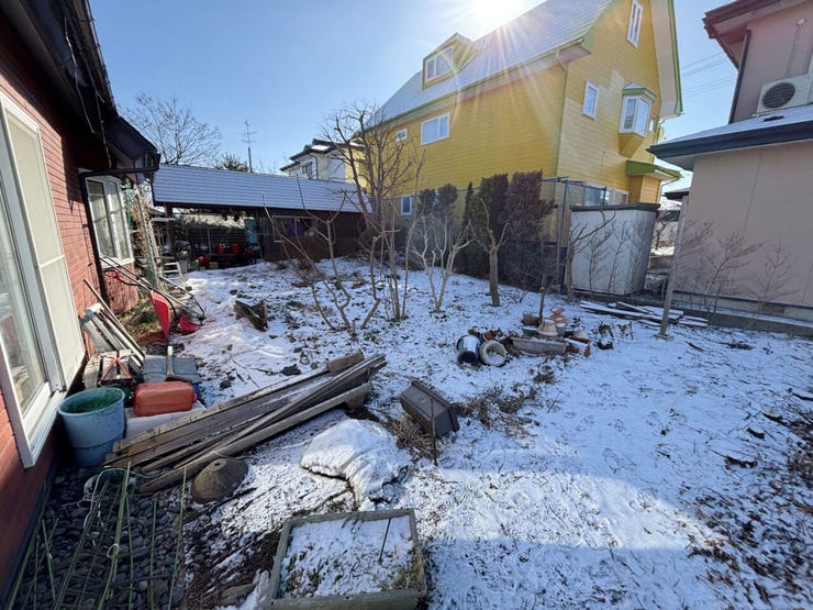 現地(2026年2月)撮影
◎現地案内予約受付中!◎
複数人で集まってもゆとりがあり、道路に面していないためBBQやビニールプールを置いて水遊びも気兼ねなく楽しめます◎