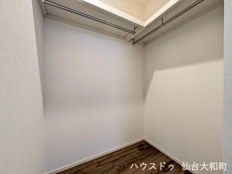 衣類も小物もまとめてスッキリ収納