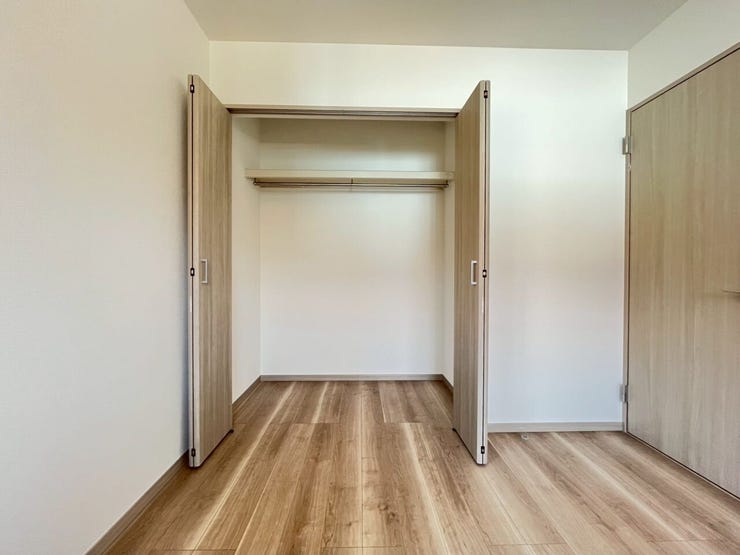 2階 洋室③ 収納