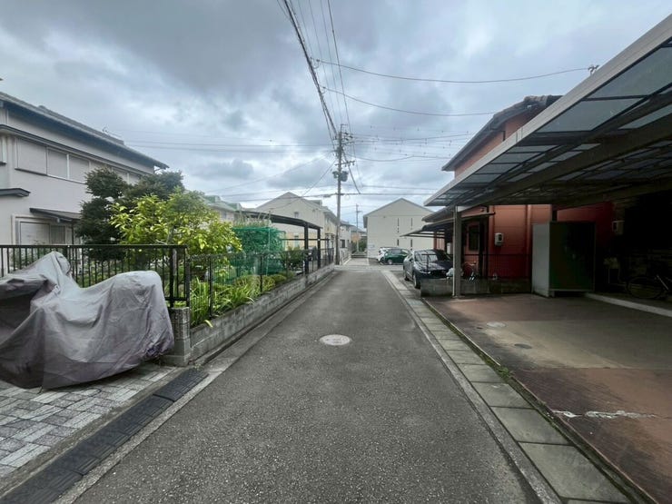 前面道路になります。