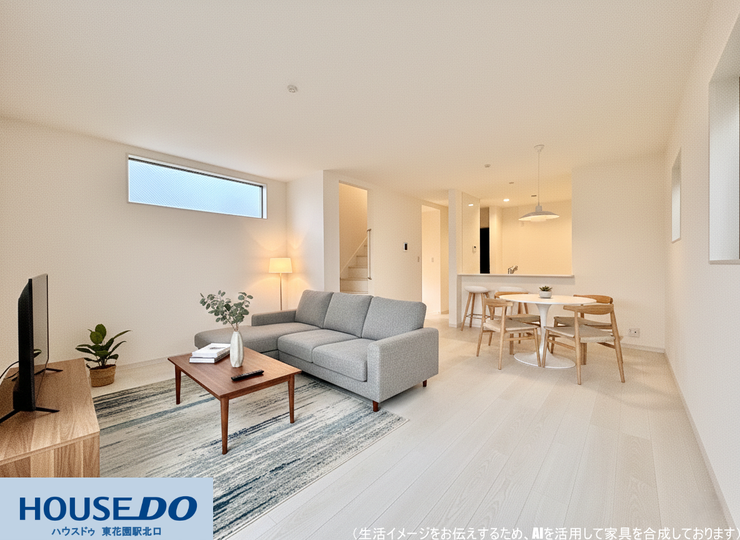 【リビング】
白を基調とした明るい室内は、どんな家具とも合わせやすいシンプルなデザイン!キッチンからリビング全体が見渡せるため、料理中も会話が弾みます♪高所の窓からは、プライバシーを守りつつ光を取り込めます!