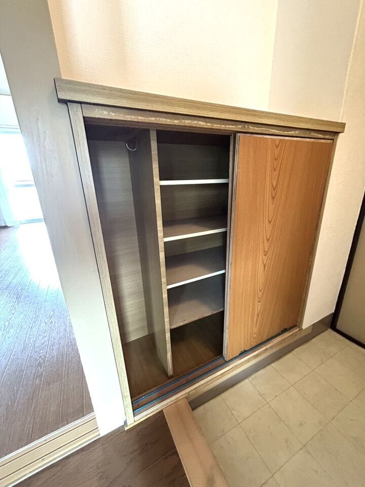 ◆玄関収納
玄関横にシューズボックスがついているので、片づいた玄関がキープできます♪