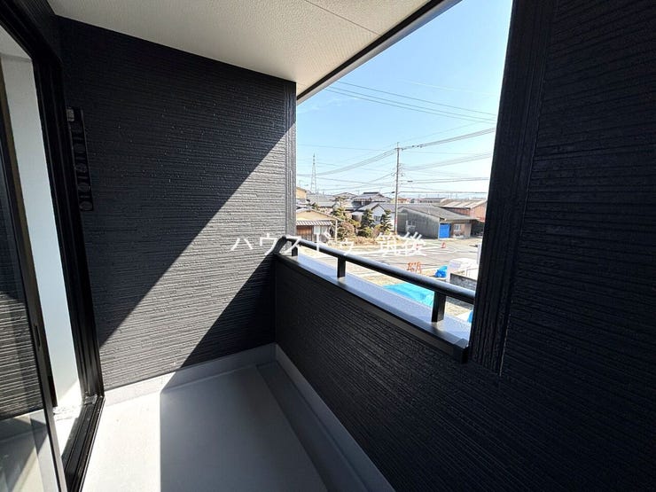 南向きで洗濯物もよく乾きます。