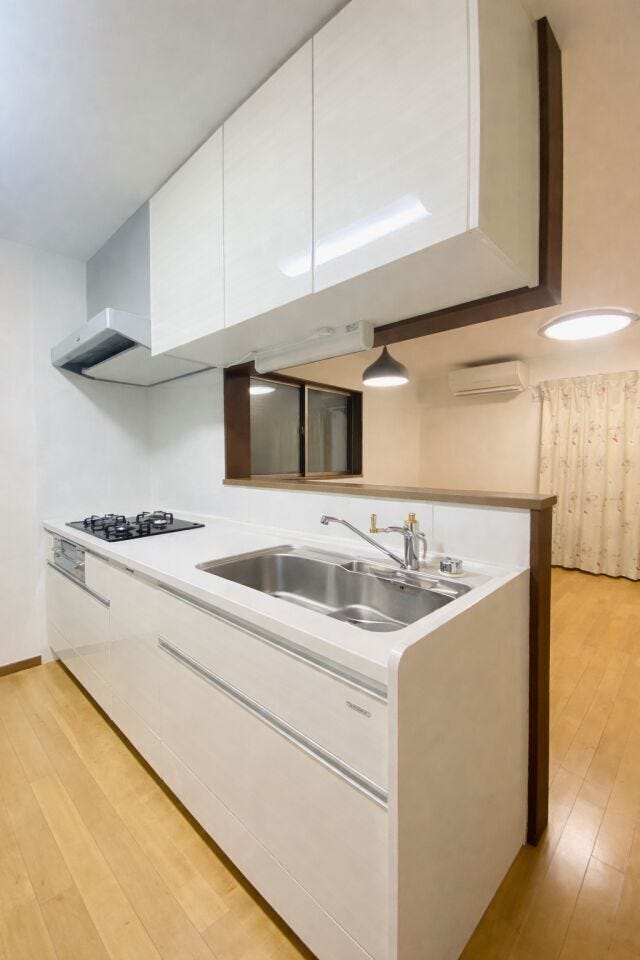 人気のカウンタータイプのキッチン☆
※家具消しの画像修正を行っています。