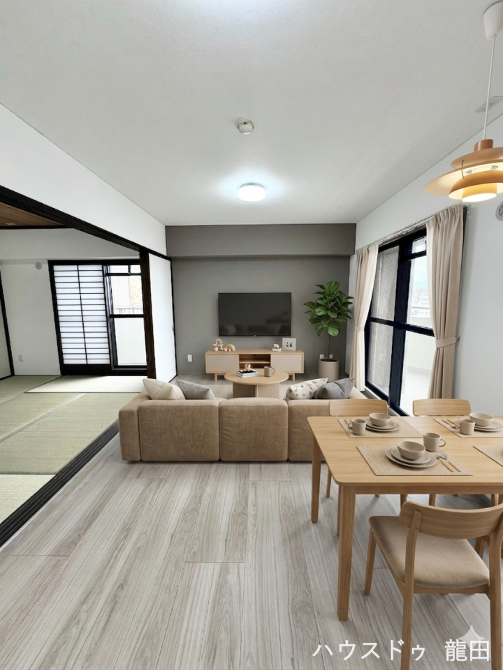 【リビング】
■□■リビング■□■
LDK13.6帖
※家具を入れたイメージ写真です