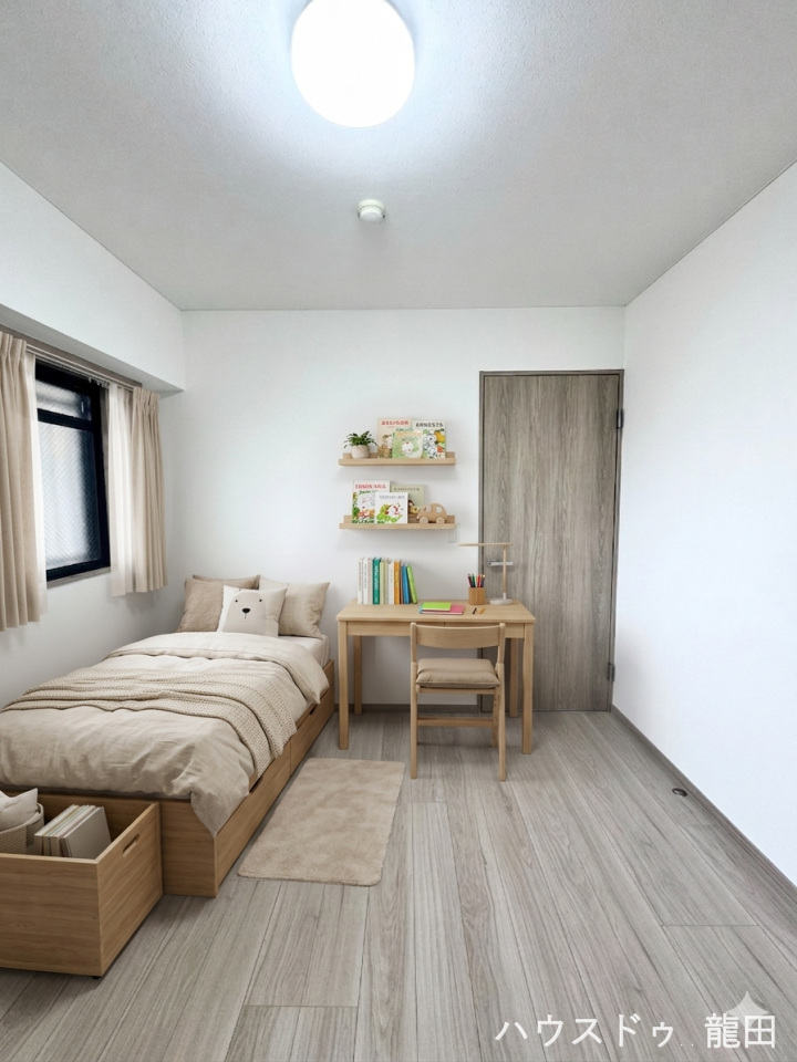 ■□■洋室■□■
子ども部屋にもいいですね。
※家具を入れたイメージ写真です