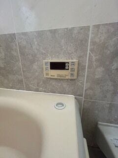 現況バス給湯器リモコン/リフォーム新調いたします