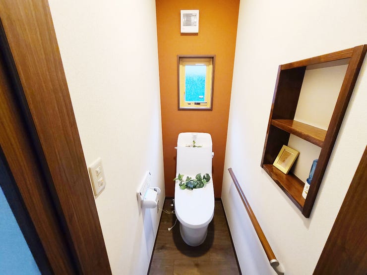 室内(2026年6月)撮影
◎本日案内可能◎
トイレは1階と2階の両方に設置しております。家族で重なるトイレタイムがあっても安心ですね♪