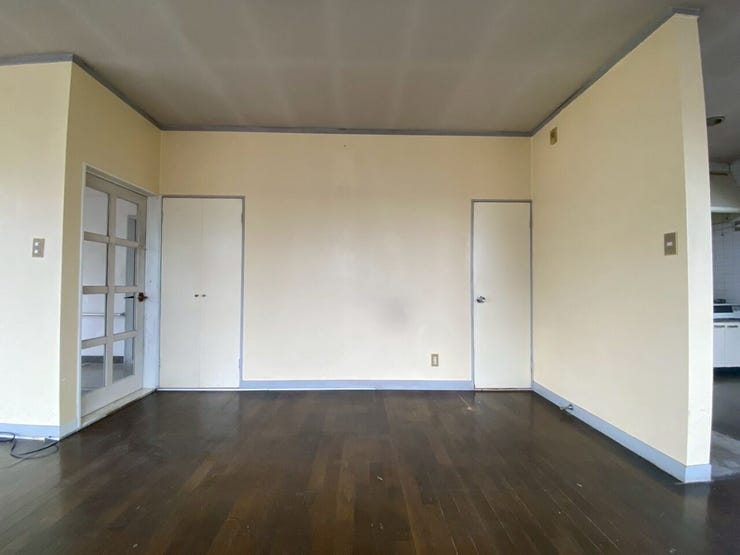 リビングにも収納完備!
ガラス付きの扉で解放感が良いです!