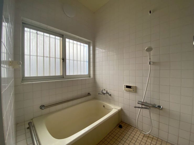 大きめの窓があり、自然換気が可能。湿気がこもりにくく、カビ対策にも有利です。