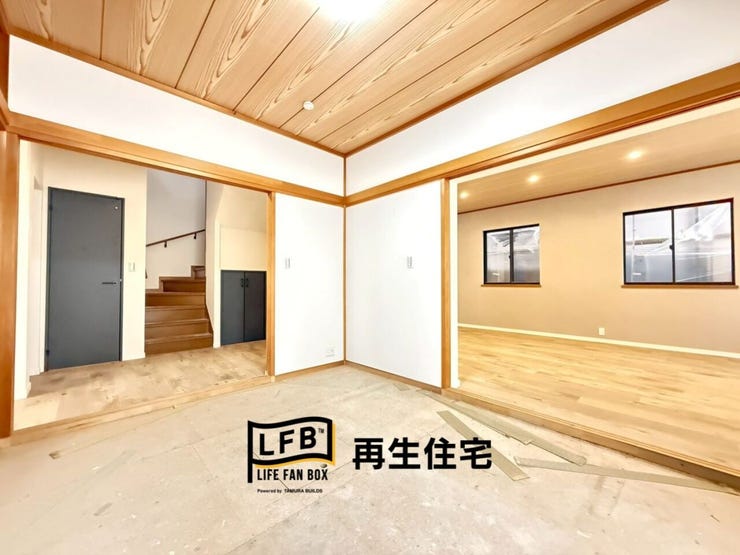 ※リフォーム中の写真です。リビング横の和室ですが、廊下側からも玄関廊下側からも入室できます♪
