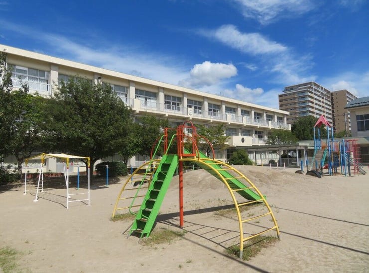 六名小学校