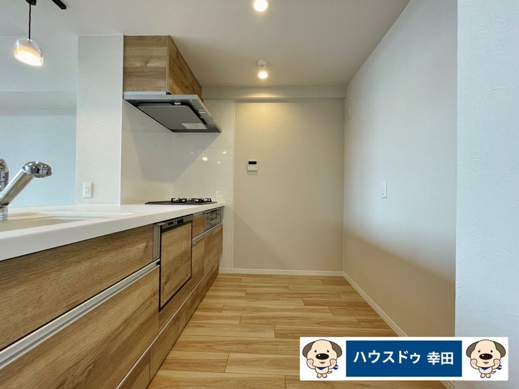 【キッチン】
機能性が高いシステムキッチン!
食器洗浄乾燥機付きです!