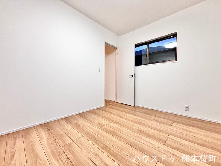 ■2階6帖洋室①■心からリラックスできる静けさ、上質な眠りで、毎日をリセットします。明日への活力を養う空間です。