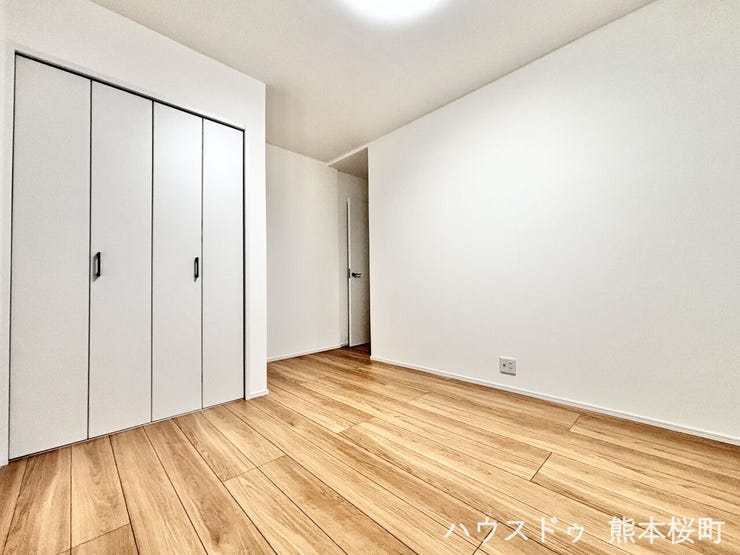 ■1階6.2帖洋室■寝室、書斎、趣味の部屋。家族の成長やライフスタイルに合わせ、様々な使い方ができる快適な空間です。