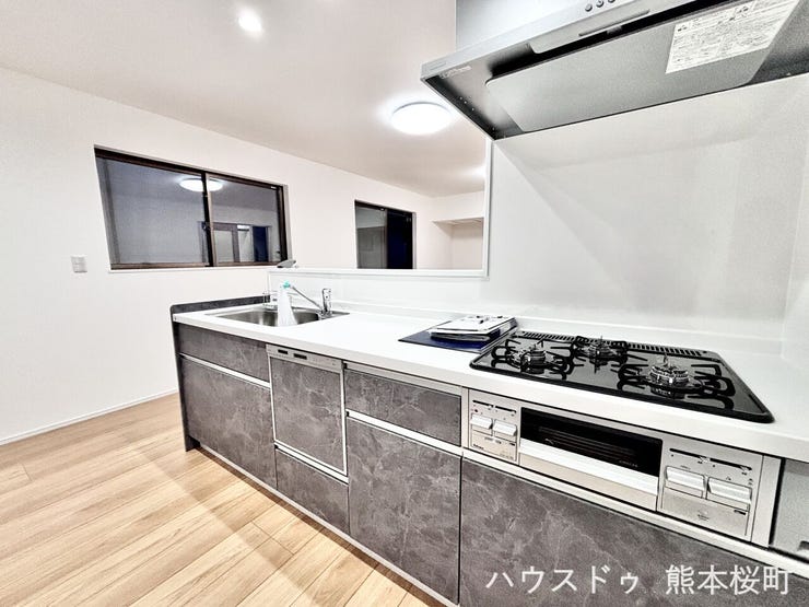 ■家族の「美味しい」が集まる舞台■高い機能性と美しいデザインを両立。料理する人も、待つ人も、笑顔になれる場所です。