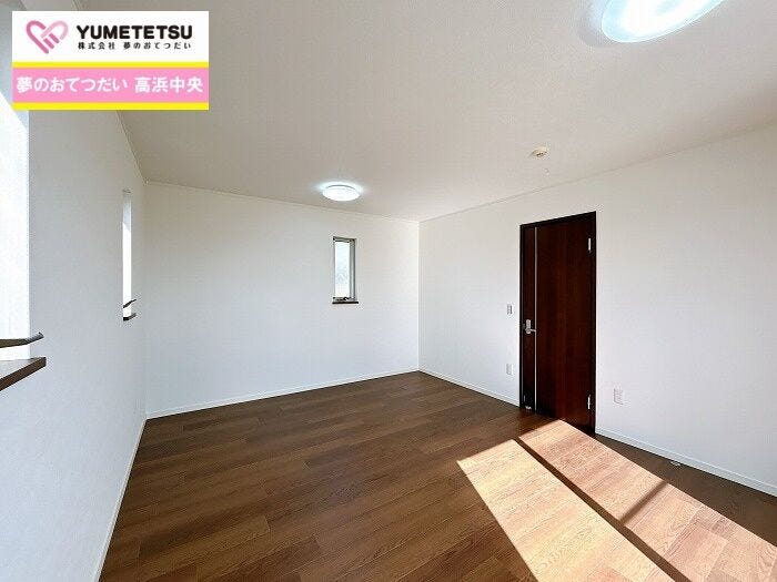 プライベート空間を自分好みに作るのも楽しみのひとつ☆
趣味に合わせて使って頂けるようシンプルに仕上げてあります。