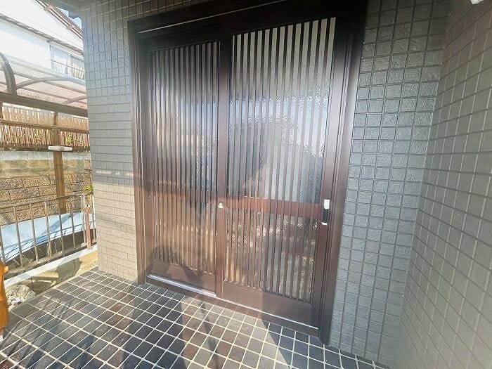 玄関新品交換済み