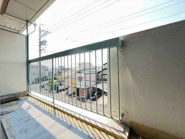広さのあるバルコニーで洗濯物もたっぷり干せます。
日々の家事が快適に。