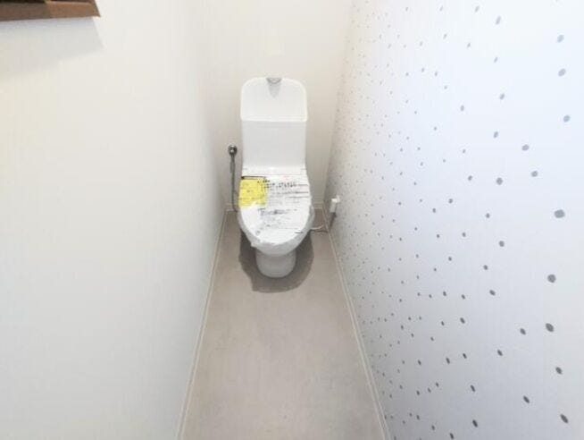 2階にもトイレがあります!朝の混雑時にも役立ちます!