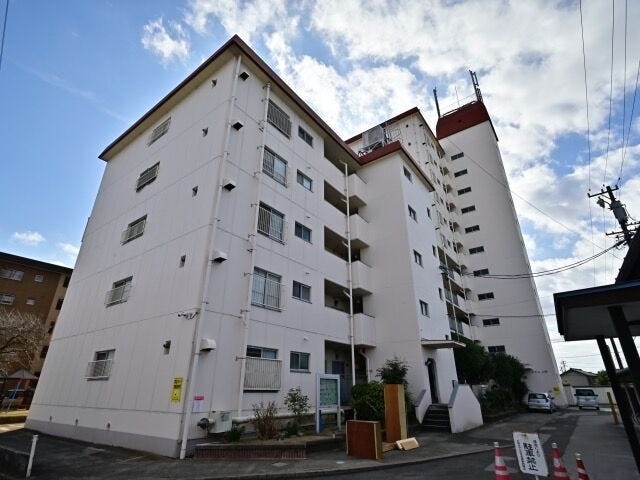 スーパー、コンビニ徒歩10分以内♪お買い物に便利な立地!