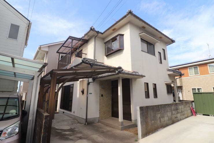 ただ「住まう」だけではございません。気持ち良く住んで欲しい気持ちをこめて…。お住まいの事、住まう街の事、お金の事、何でもご相談下さい♪