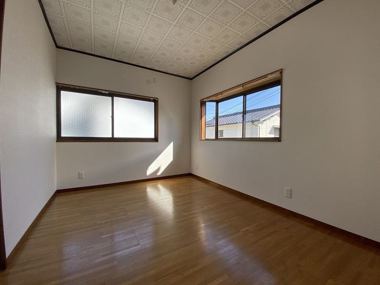 家族一人ひとりの大切なプライベート空間。趣味・感性で個性的に飾って頂けるようシンプルに仕上げてあります。収納をしっかり確保しているので、空間にさらなるゆとりが生まれます♪