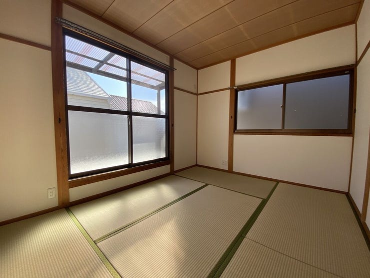 和室は居間や寝室、お昼寝スペースなど、用途に応じて自由に使えます♪やわらかい畳の上なら転んでも怪我をしにくいため、お子様も安全に安全に遊ぶことができます♪