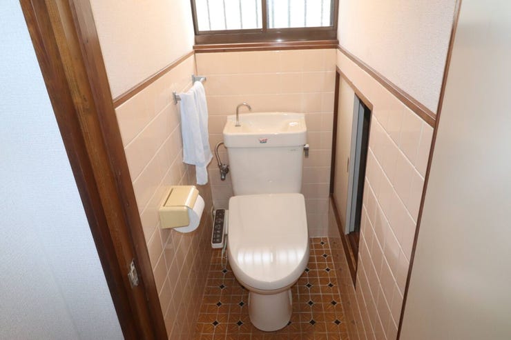 三大水回りの一つ…トイレは生活に欠かせない空間。シンプルで清潔感のある空間をご体感していただけます♪