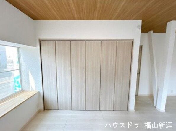 幅の広い収納を完備!