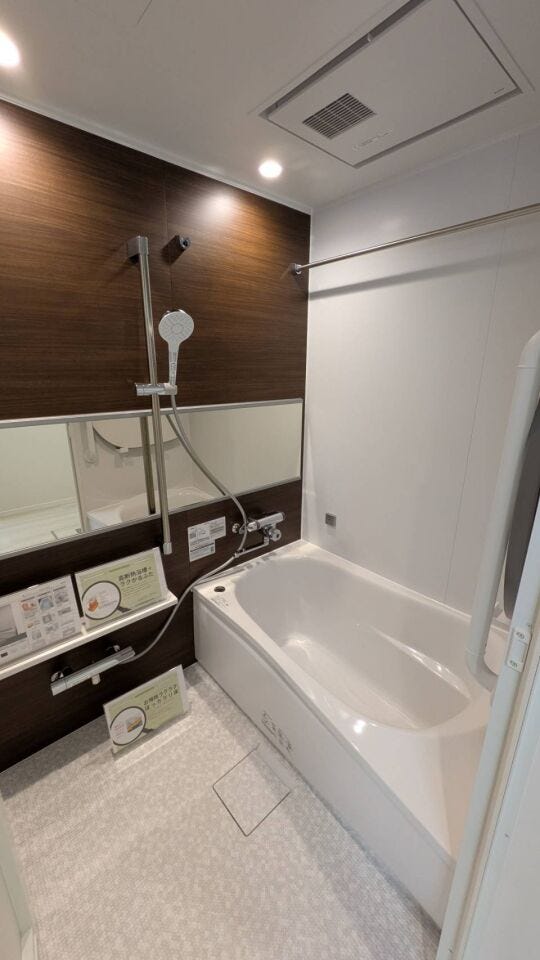 バスルームも新品交換、くつろぎの時間を過ごせます