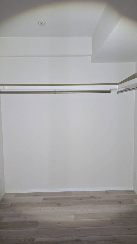 十分な容量のファミリークローゼットを備えています