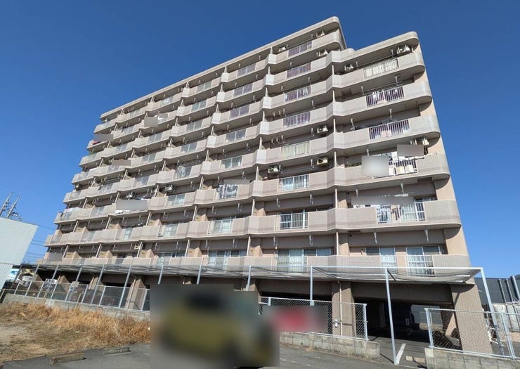 【外観】
2026年2月にリフォーム完成!
陽当たり&眺めの良いお部屋です!