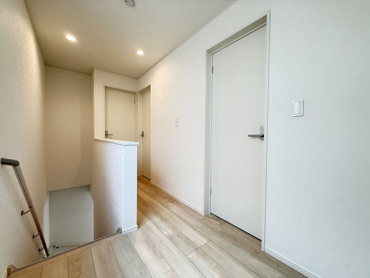 2階廊下の様子です♪