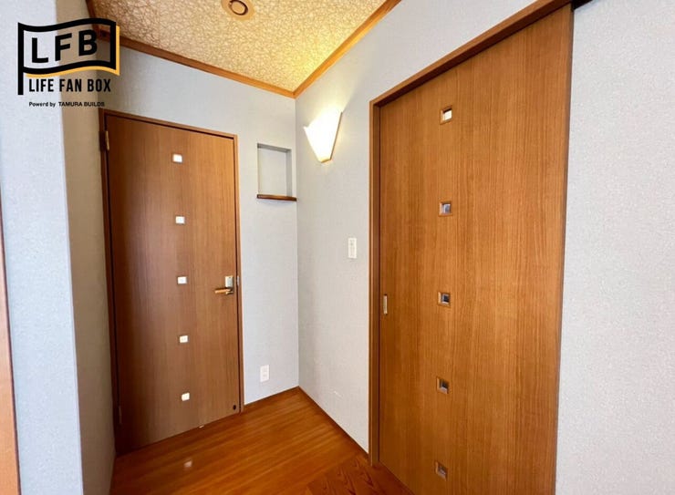 アクセントのついた扉がとてもオシャレですね☆