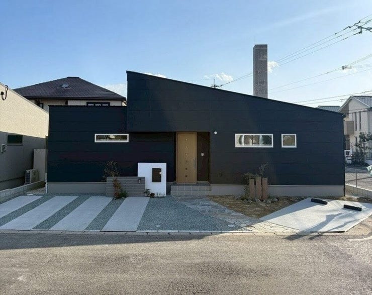 【外観】
【佐賀市八戸溝1丁目1号棟】