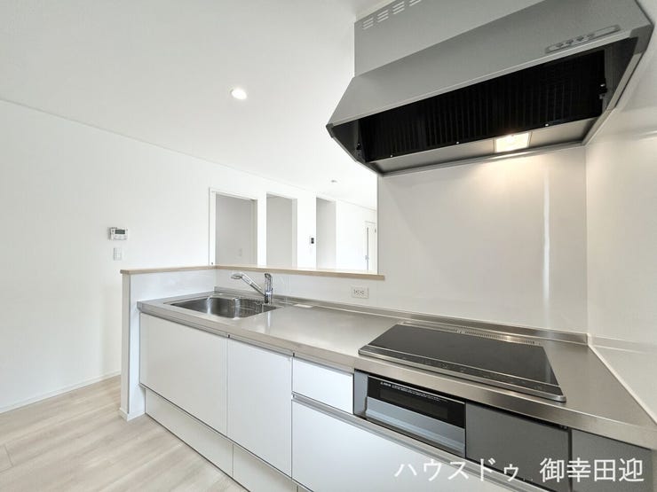 ■家族の「美味しい」が集まる舞台■高い機能性と美しいデザインを両立。料理する人も、待つ人も、笑顔になれる場所です。