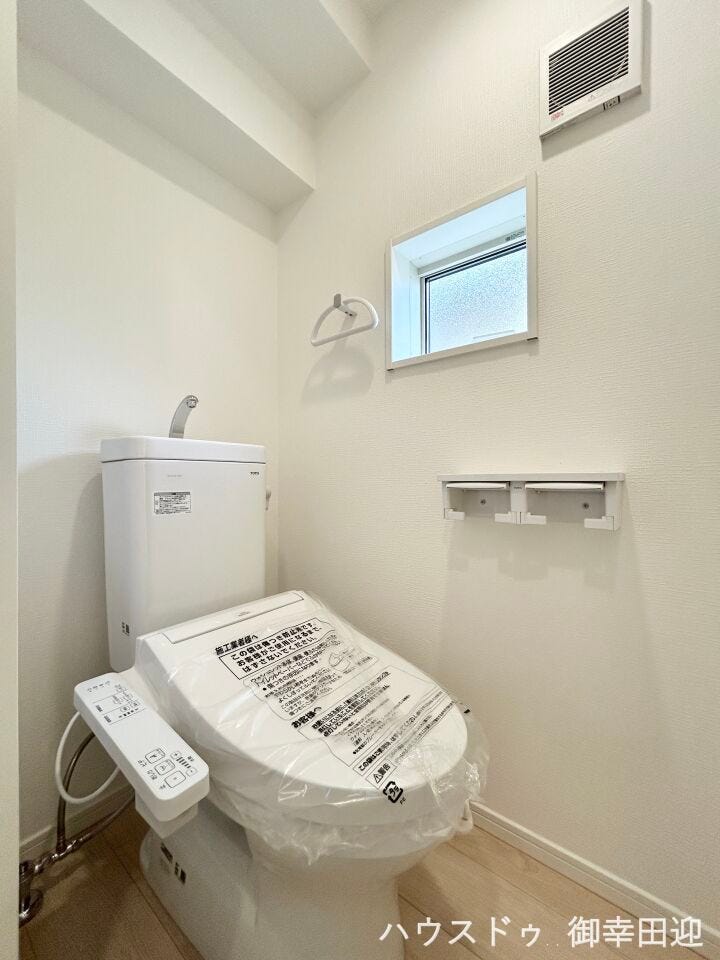 ■一人になれる安らぎの場所■清潔さと静けさを両立した空間。心落ち着くひとときを過ごせる、プライベートなレストルームです。