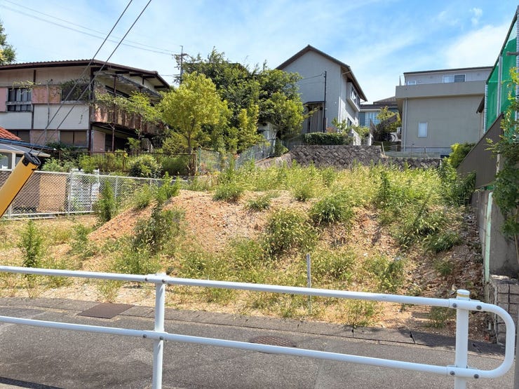 自由設計の開放的な邸宅を