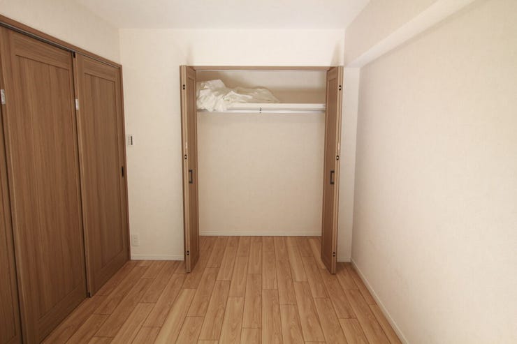 飽きがこないシンプルな内装はおしゃれのポイントです。